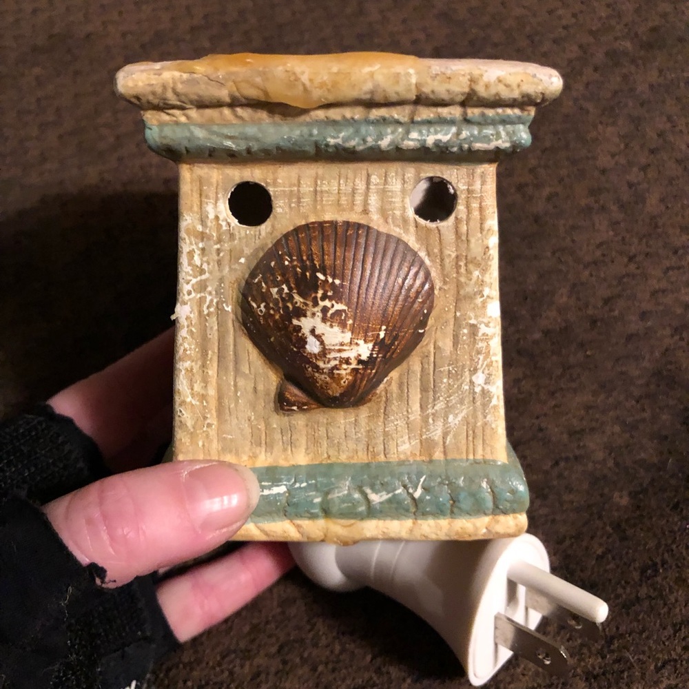 2/$20 Sea shell tart burner